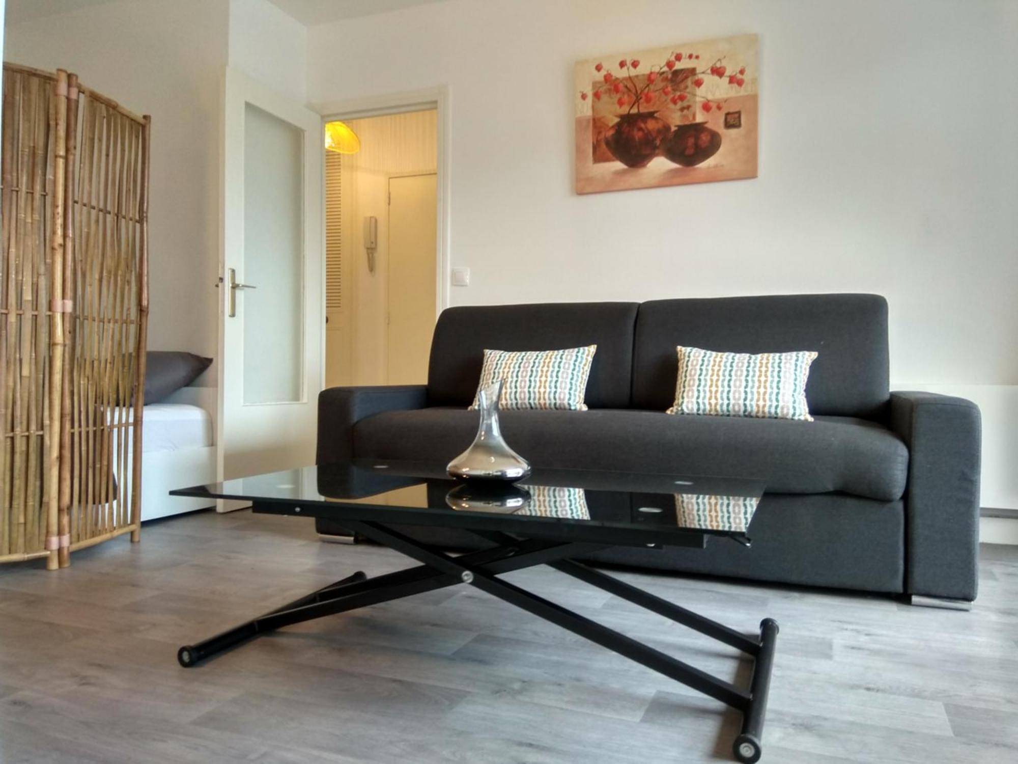Budget Apart With Balcony And Great View Saint-Denis  Eksteriør bilde