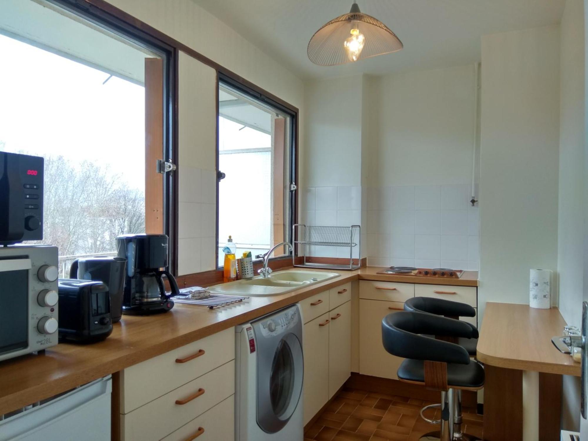 Budget Apart With Balcony And Great View Saint-Denis  Eksteriør bilde