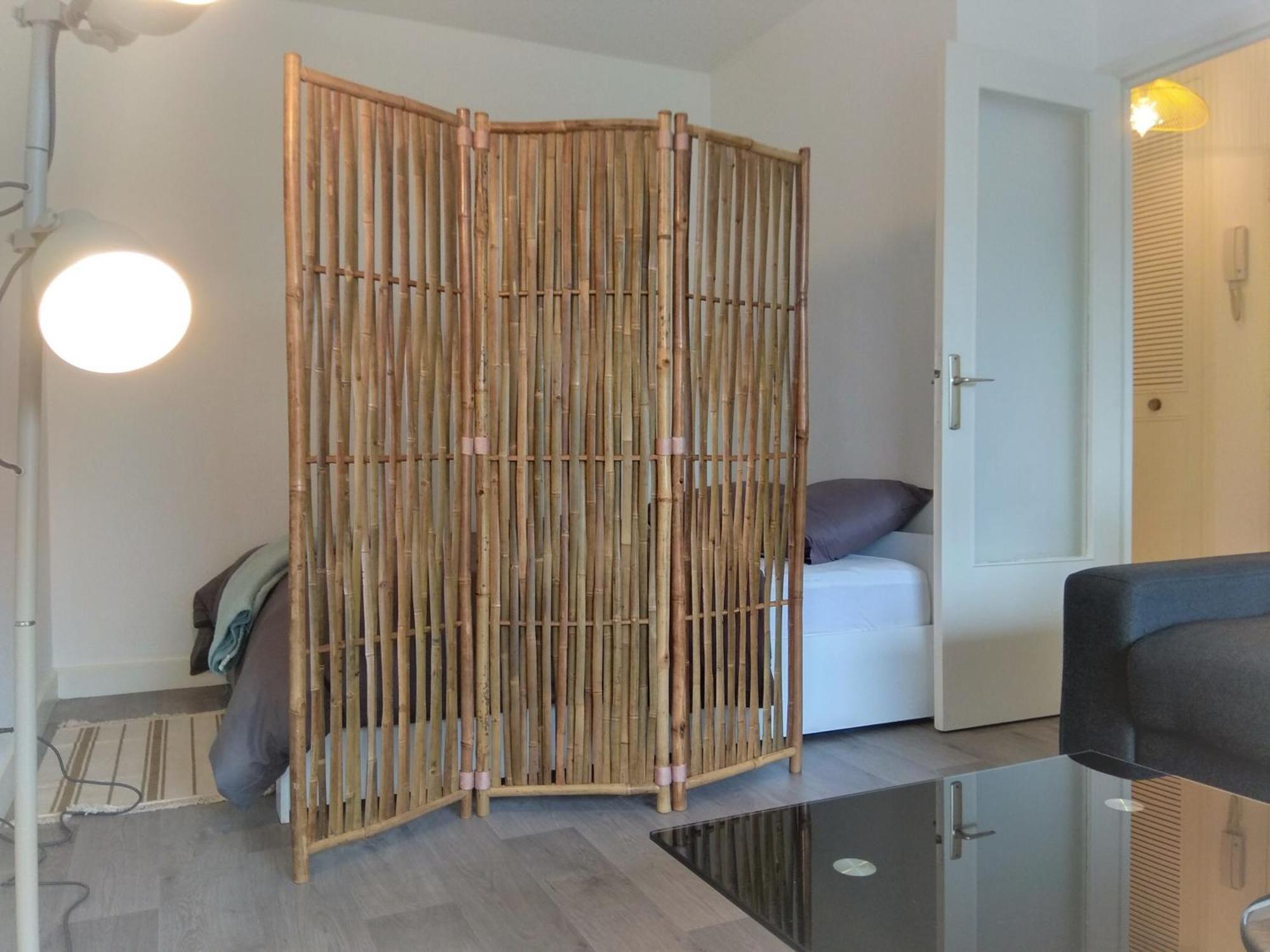 Budget Apart With Balcony And Great View Saint-Denis  Eksteriør bilde